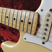 1971 Fender Stratocaster – graffity yellow