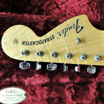 1971 Fender Stratocaster – graffity yellow
